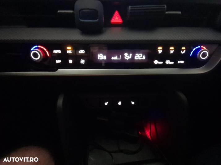 Kia Sportage 1.6 T-GDI MHEV 6MT 4x2 Urban - 13