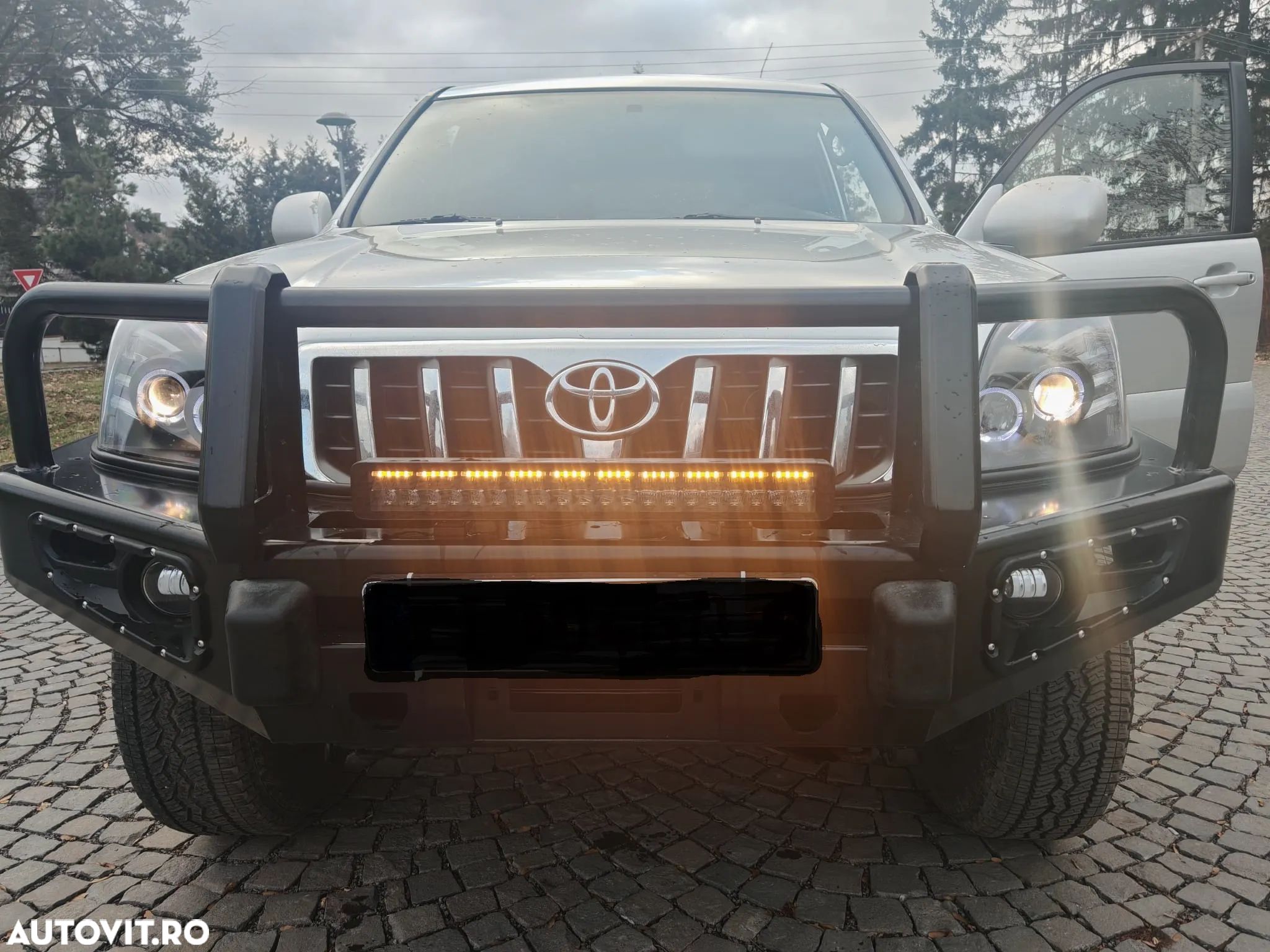 Toyota Land Cruiser 3.0 TD-4D Aut VX - 1