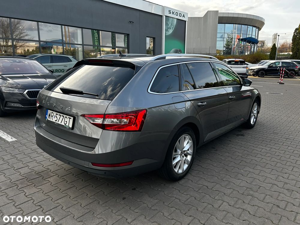 Skoda Superb 2.0 TDI SCR Ambition DSG - 5