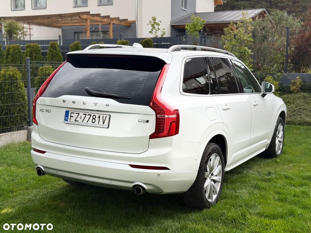 Volvo XC 90 D5 AWD Geartronic Momentum - 8