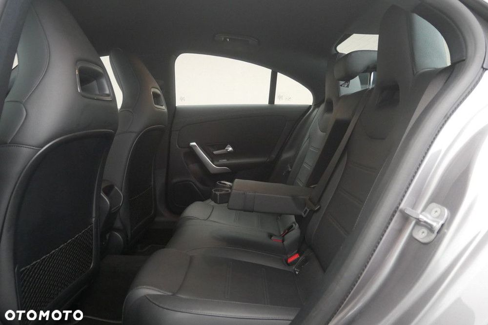 Mercedes-Benz CLA - 15