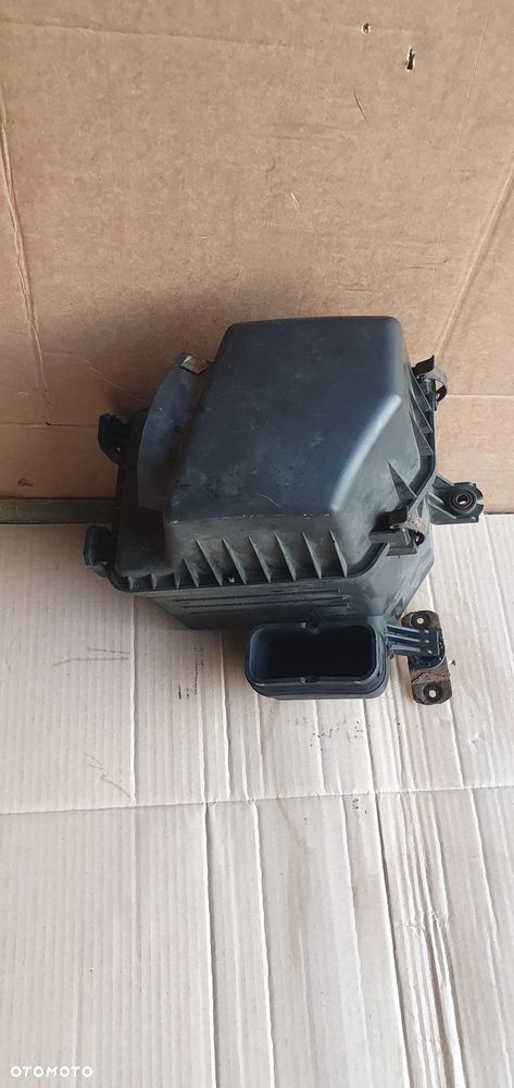 Obudowa filtra powietrza Kia Sportage III 2.0 CRDI 28110-2S000 - 2