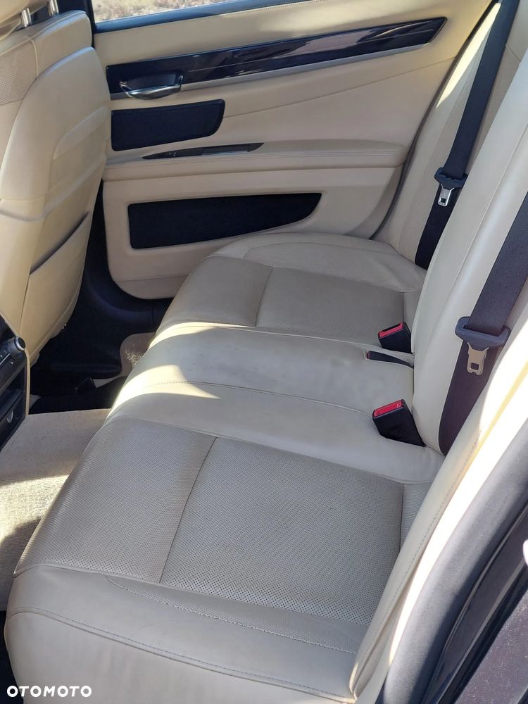 BMW Seria 7 740d xDrive - 7