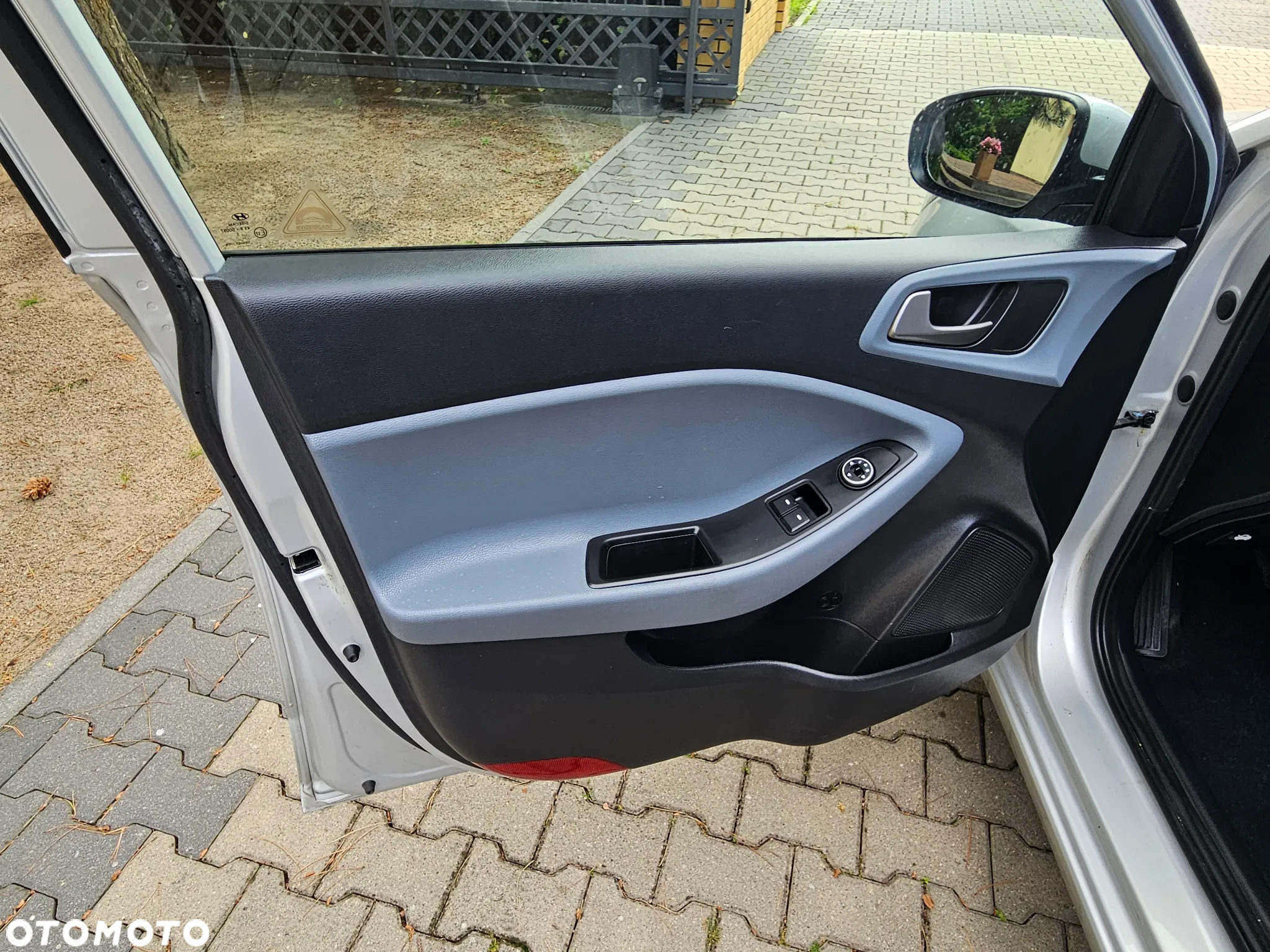 Hyundai i20 1.2 BlueDrive Go - 24