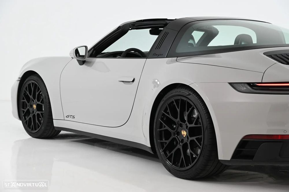 Porsche 911 (992) Targa 4 GTS PDK - 19