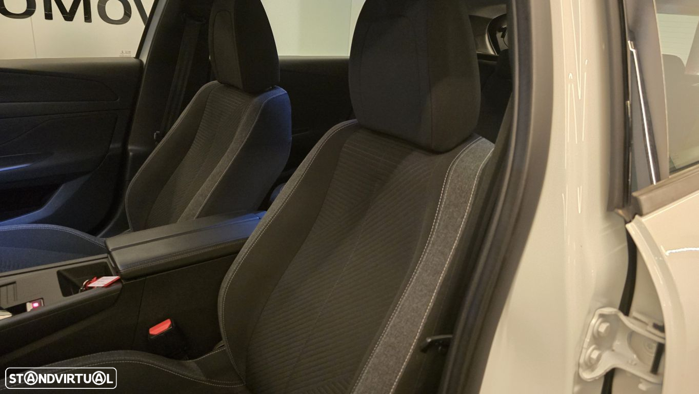 Peugeot 308 1.6 Hybrid GT Pack e-EAT8 - 35