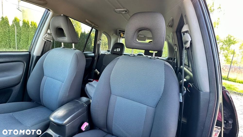 Toyota RAV4 2.0 VVT-i 4x4 - 20