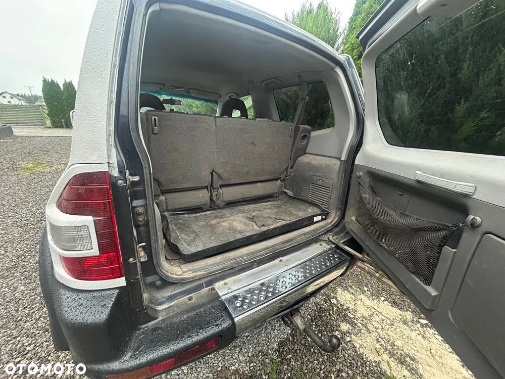 Mitsubishi Pajero - 22