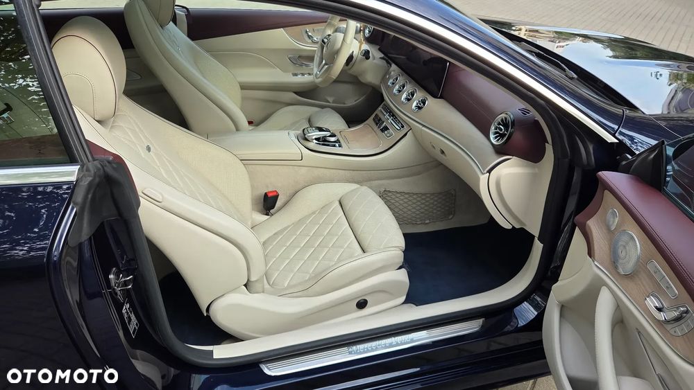 Mercedes-Benz Klasa E 350 Coupe 9G-TRONIC - 31