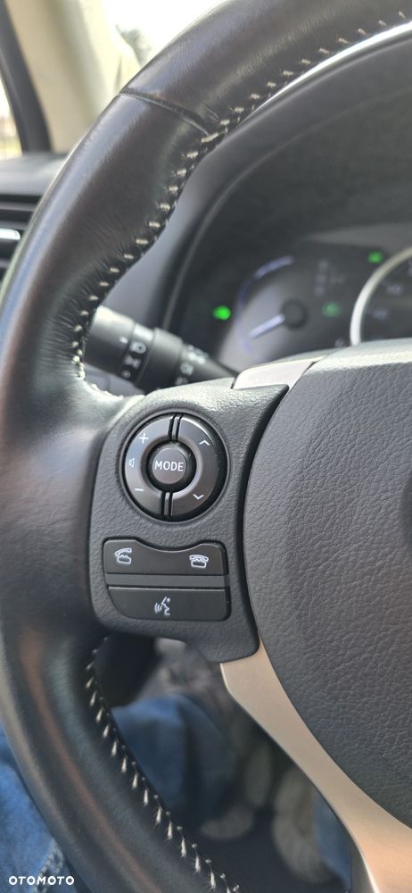 Lexus CT 200h Executive Line - 8