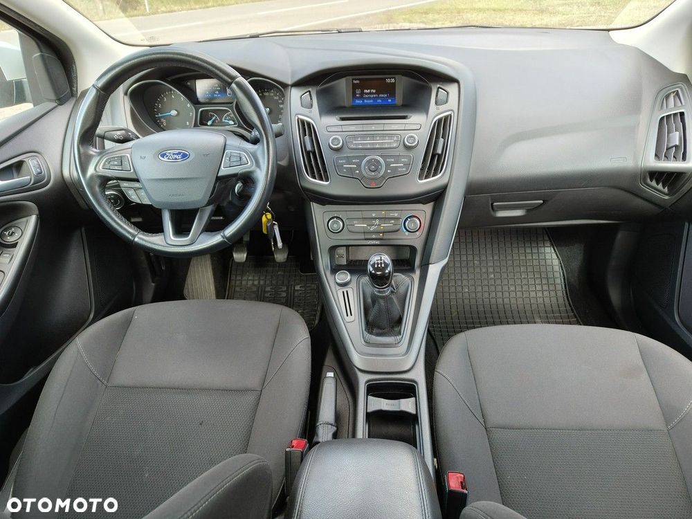 Ford Focus - 8
