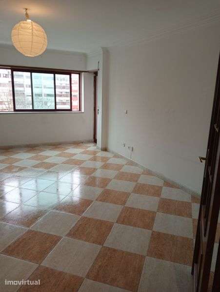 Apartamento T1 para alugar - Grande imagem: 2/8