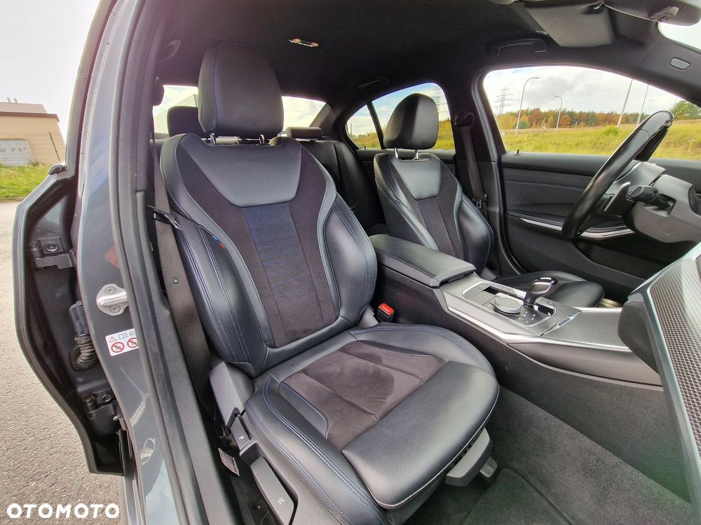 BMW Seria 3 330e M Sport sport - 12