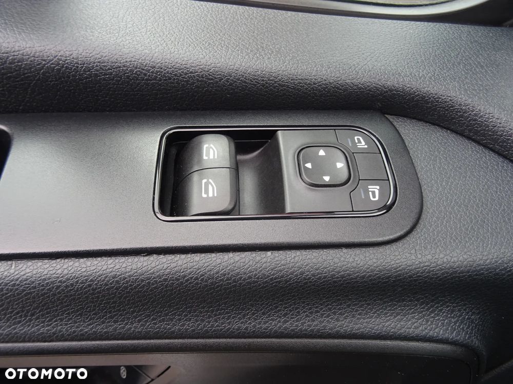 Mercedes-Benz SPRINTER - 18