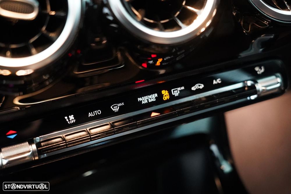 Mercedes-Benz A 160 AMG Line - 14