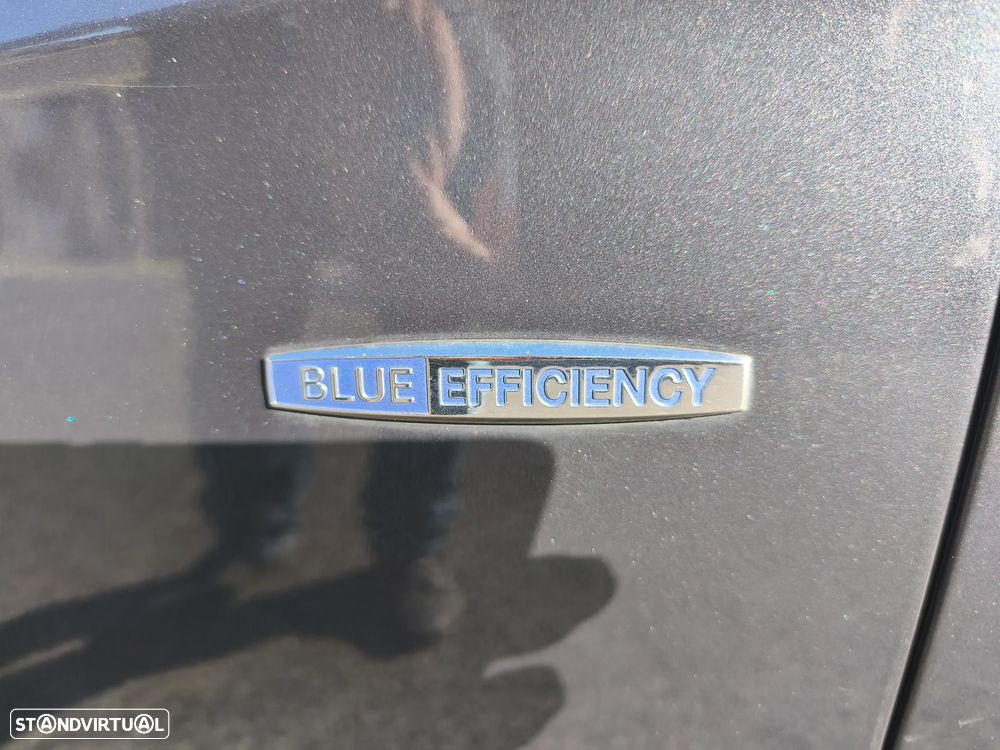 Mercedes-Benz E 200 CDI DPF BlueEFFICIENCY Auto Elegance - 13