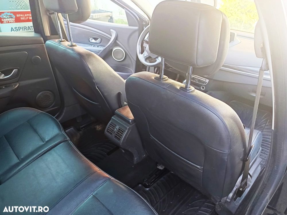 Renault Megane 1.9dCi Privilege - 11