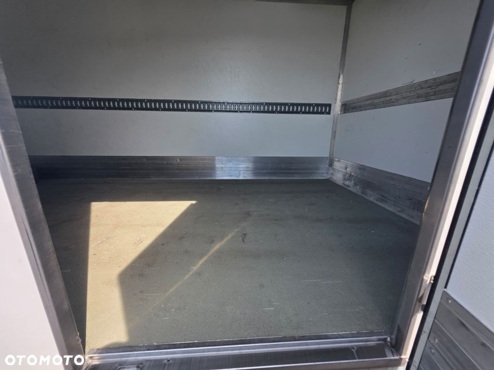 Iveco 50C18 Chłodnia Winda 1000 kg ! Izoterma 8EP Krajowy Wzmocniony Ledy Nawigacja Aktywny Tempomat ! - 11