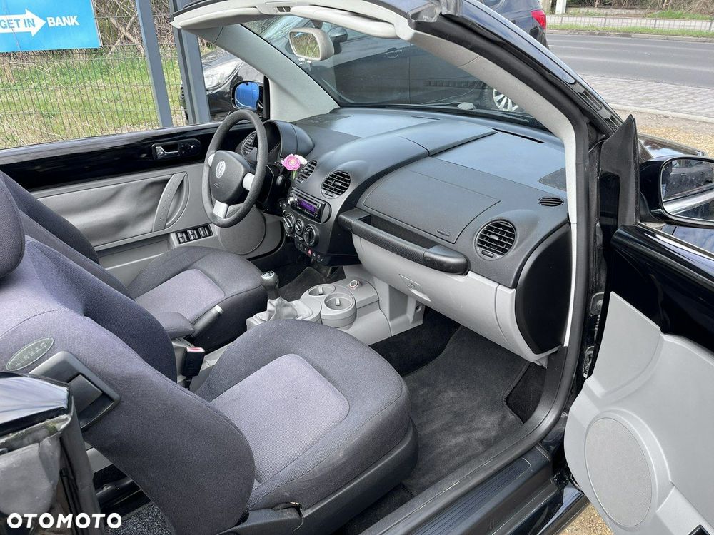 Volkswagen New Beetle - 14