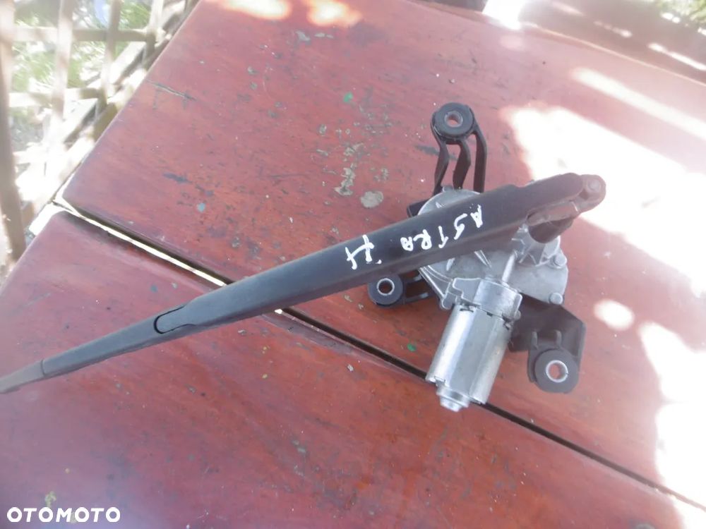 Silniczek wycieraczek OPEL ASTRA H KOMBI + PIÓRA