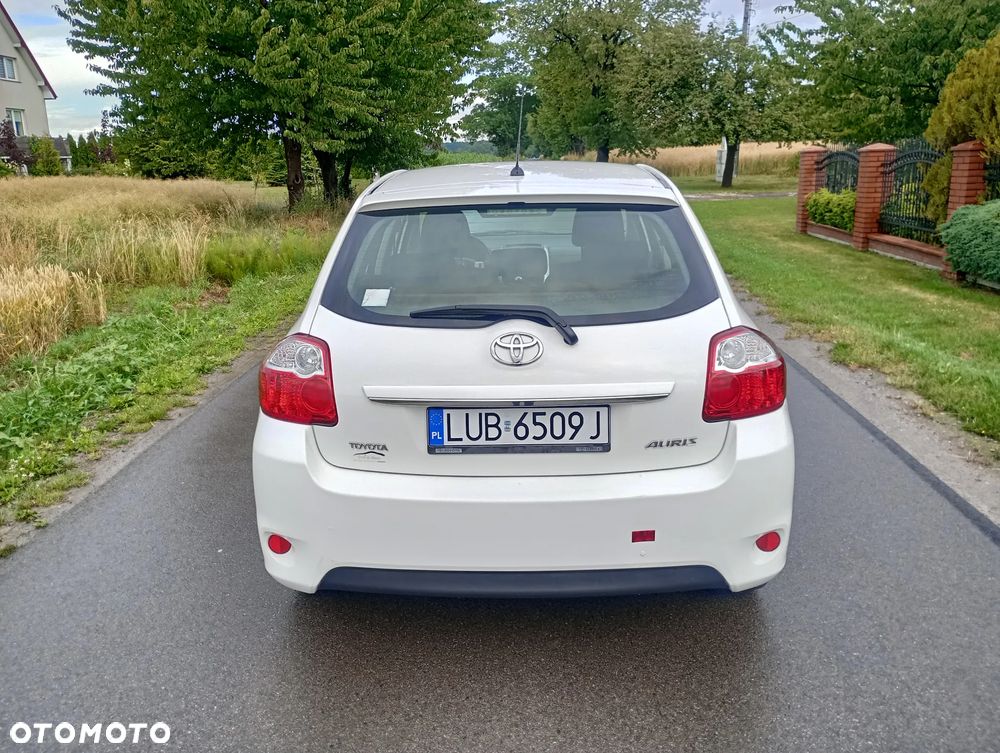 Toyota Auris 1.33 Dual-VVT-i Life - 19