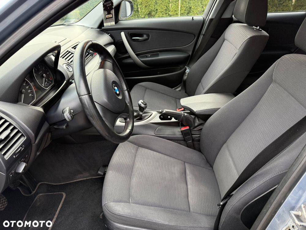 BMW Seria 1 116i - 11
