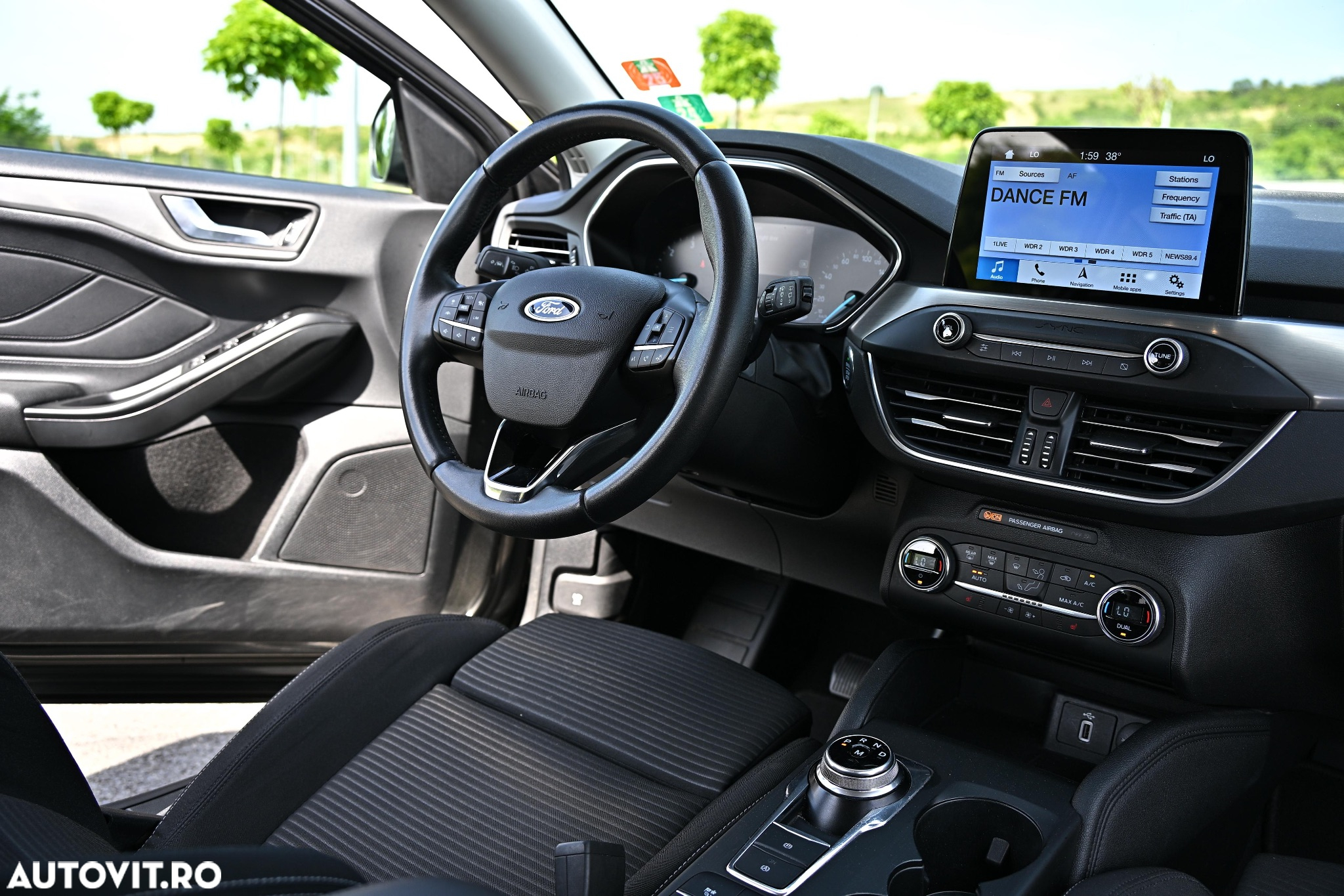 Ford Focus Turnier 1.5 EcoBlue Start-Stopp-System Aut. TITANIUM - 5