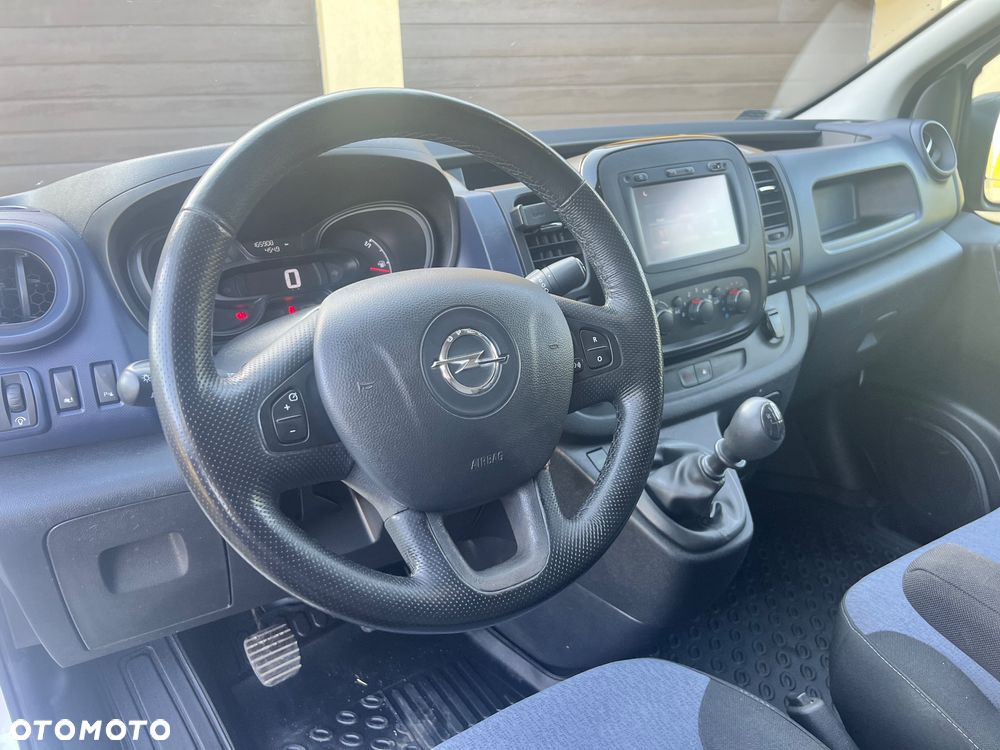 Opel Vivaro - 22