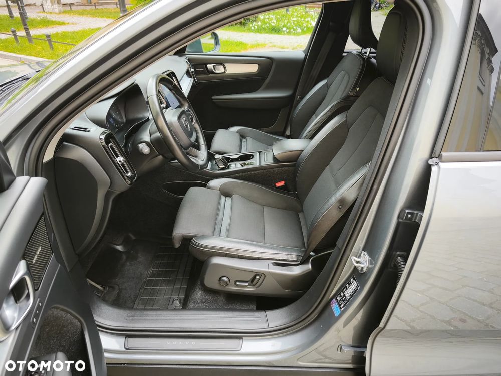 Volvo XC 40 D4 SCR AWD Inscription - 10