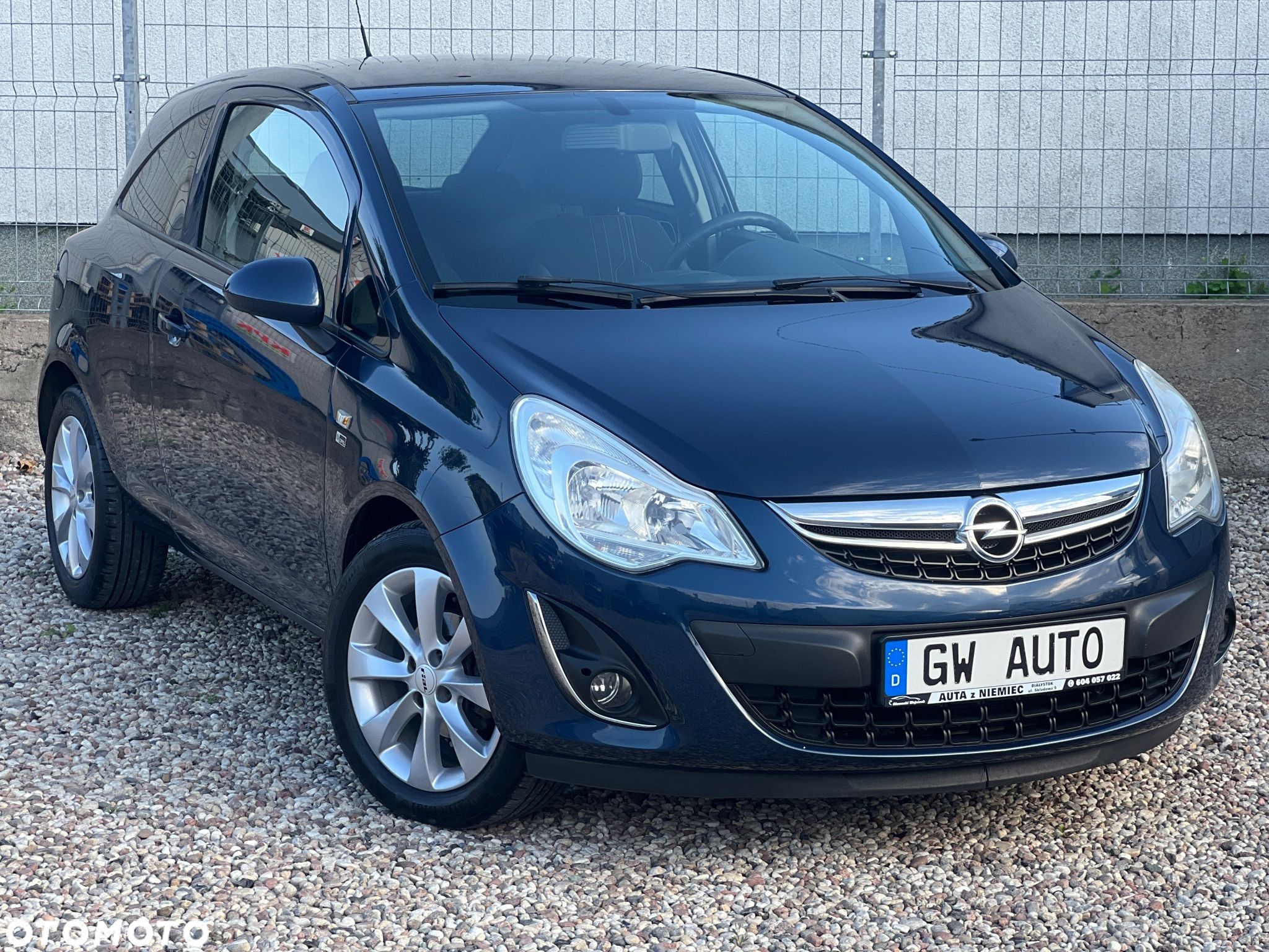 Opel Corsa 1.4 16V 150 Jahre - 1