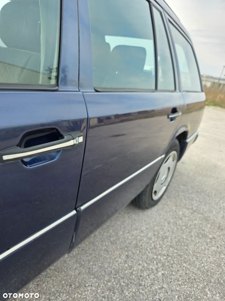 Mercedes-Benz W124 (1984-1993) - 12
