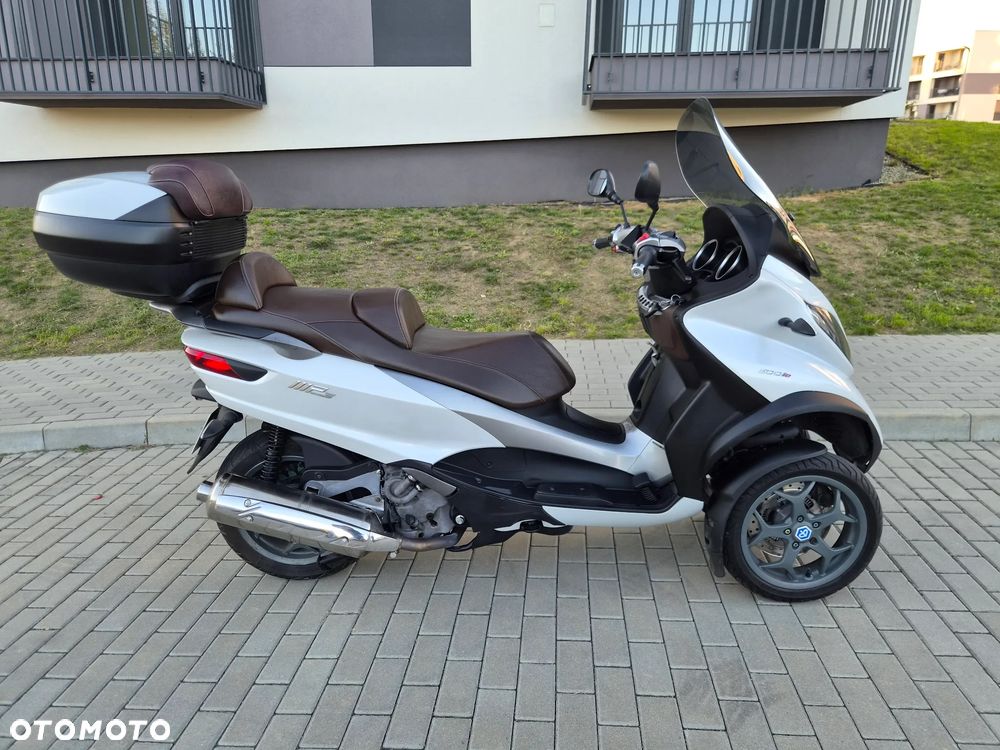 Piaggio MP-3 - 19