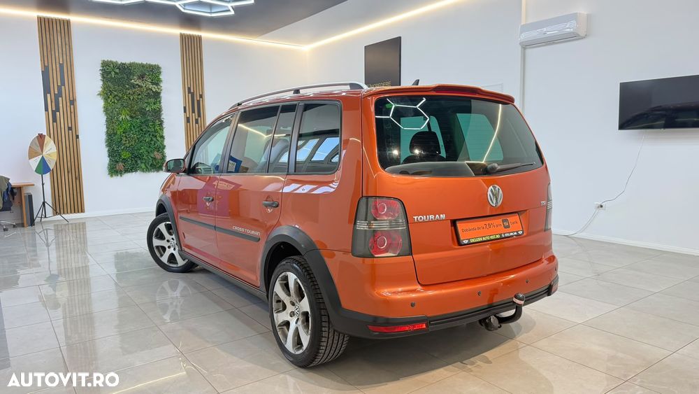 Volkswagen Touran 1.4 TSI Cross - 7
