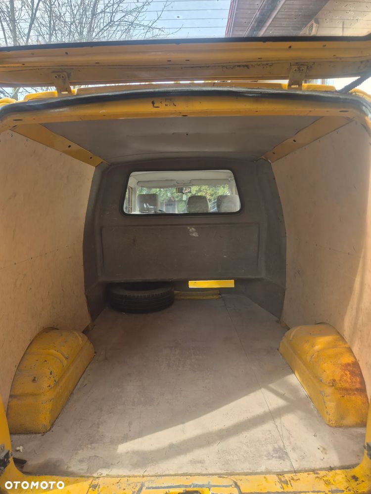 Volkswagen Transporter - 11