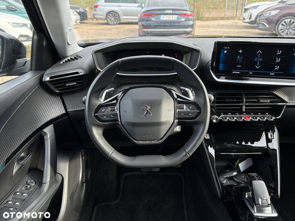 Peugeot 2008 1.2 PureTech Allure S&S EAT8 - 23