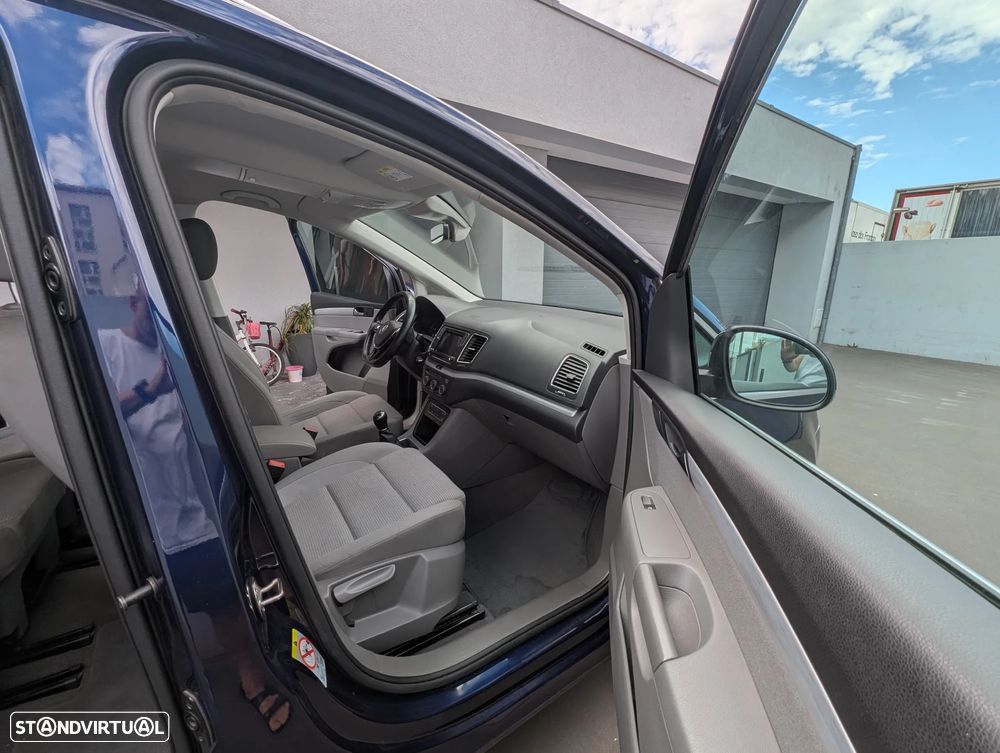 VW Sharan 2.0 TDI Confortline - 18