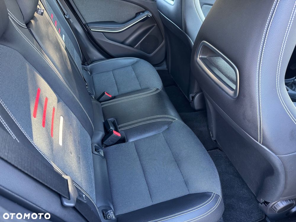 Mercedes-Benz Klasa A 180 BlueEFFICIENCY Edition Style - 14