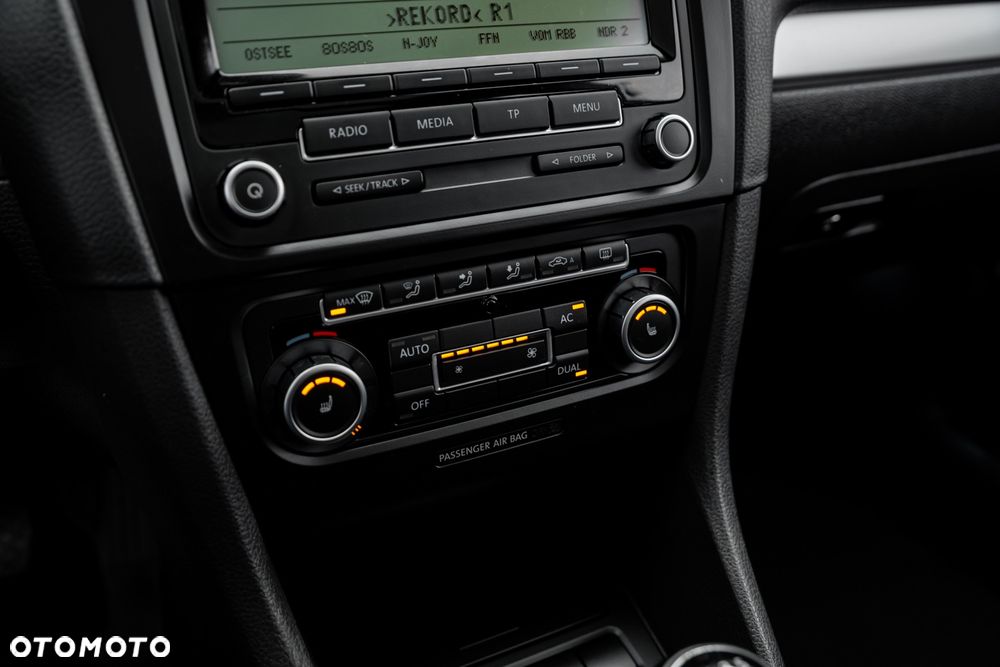 Volkswagen Golf - 33