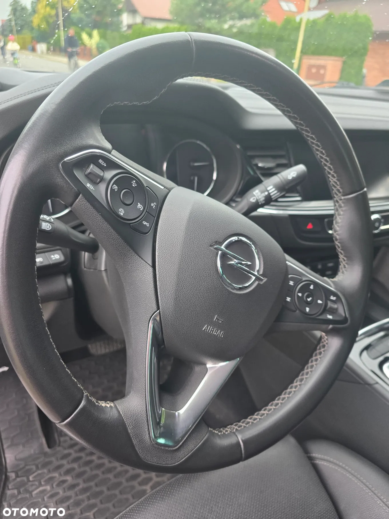 Opel Insignia - 10