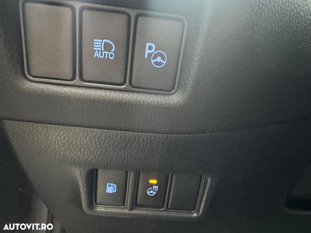 Toyota C-HR 2.0 HSD 184 CP 4x2 CVT Classy Bi-Tone - 14