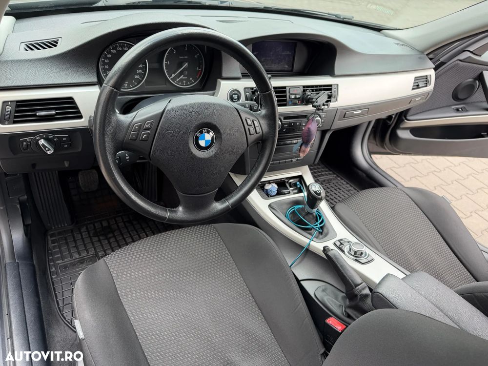 BMW Seria 3 320d EfficientDynamics Edition - 9