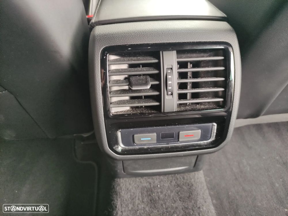 VW Passat Variant - 6