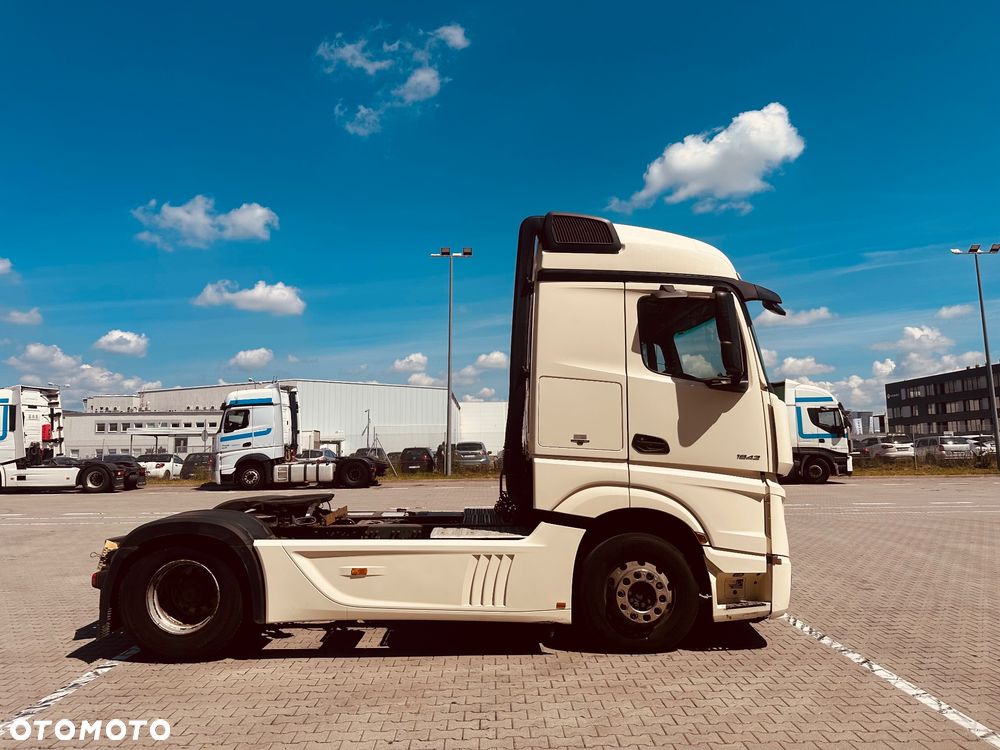 Mercedes-Benz Actros MP4 - 2