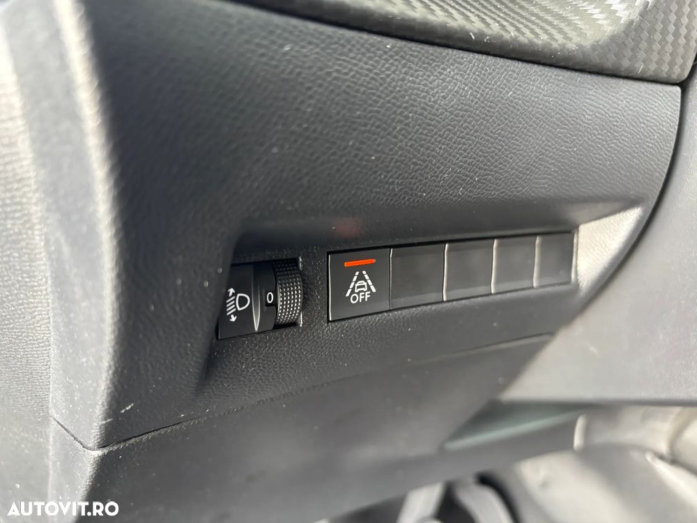 Peugeot 2008 BlueHDi 110 Active Pack - 13