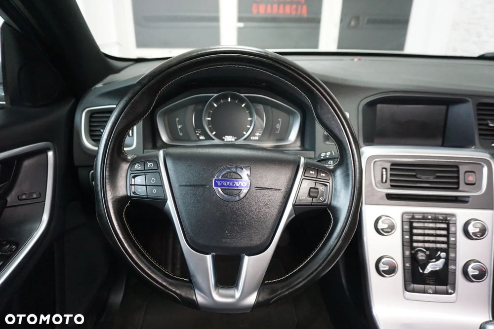 Volvo V60 D2 Kinetic - 26