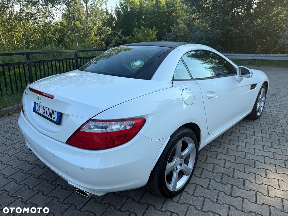 Mercedes-Benz SLK 200 (BlueEFFICIENCY) CarbonLOOK Edition - 8
