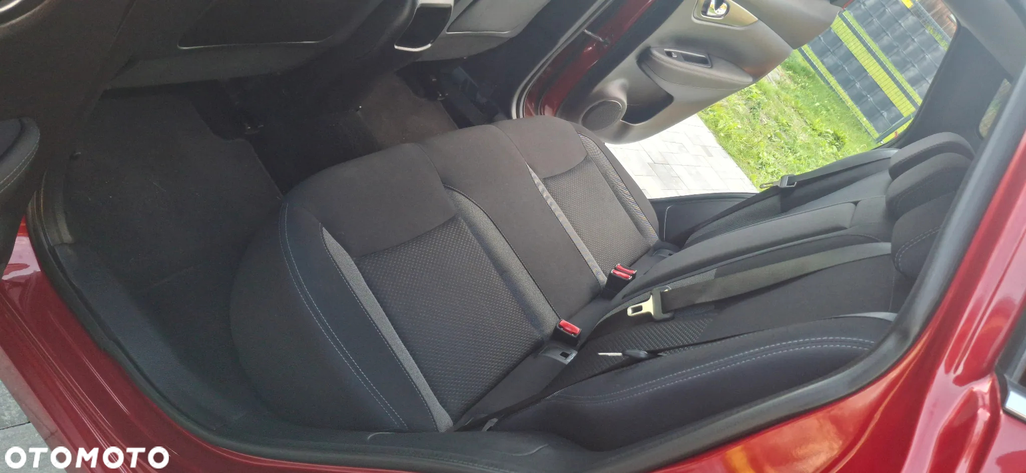 Nissan Qashqai 1.3 DIG-T DCT N-CONNECTA - 25