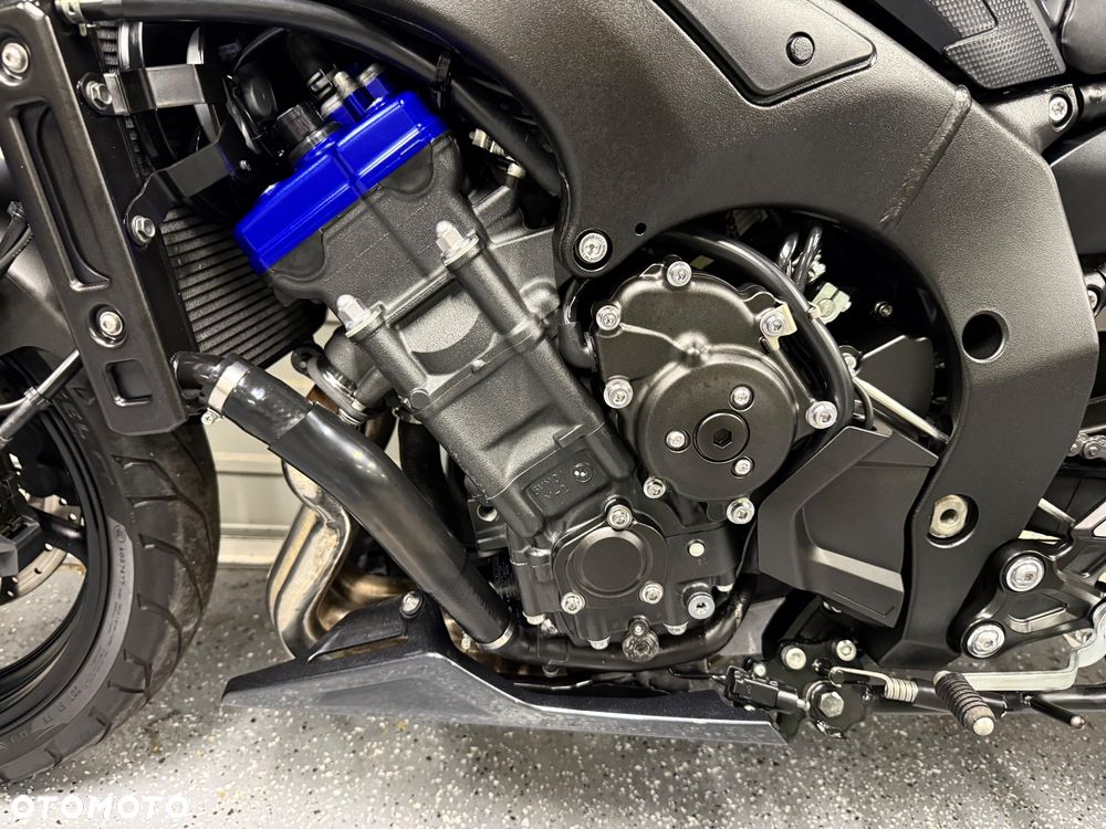 Yamaha FZ8 - 17