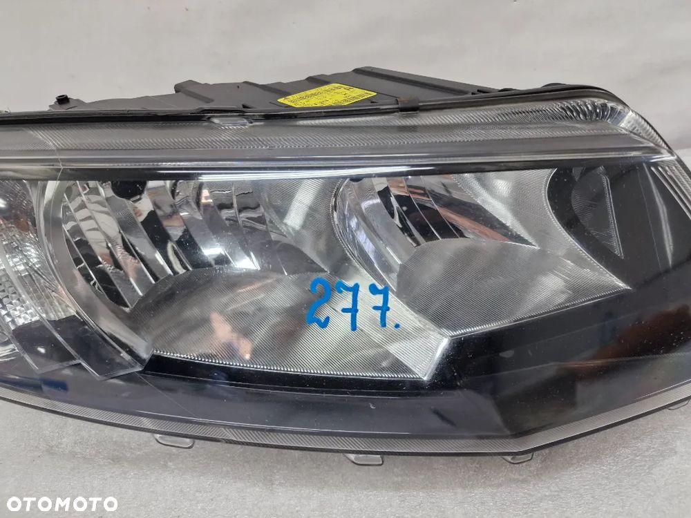 SKODA OCTAVIA III 3 5C0 12- PRAWA ZWYKŁA LAMPA PRZEDNIA PRZÓD , NR AUKCJI LL277 - 4