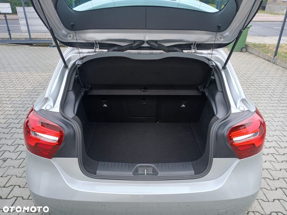 Mercedes-Benz Klasa A 180 AMG Line - 21